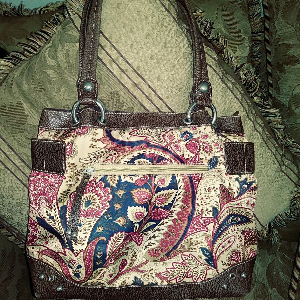 Great looking purse